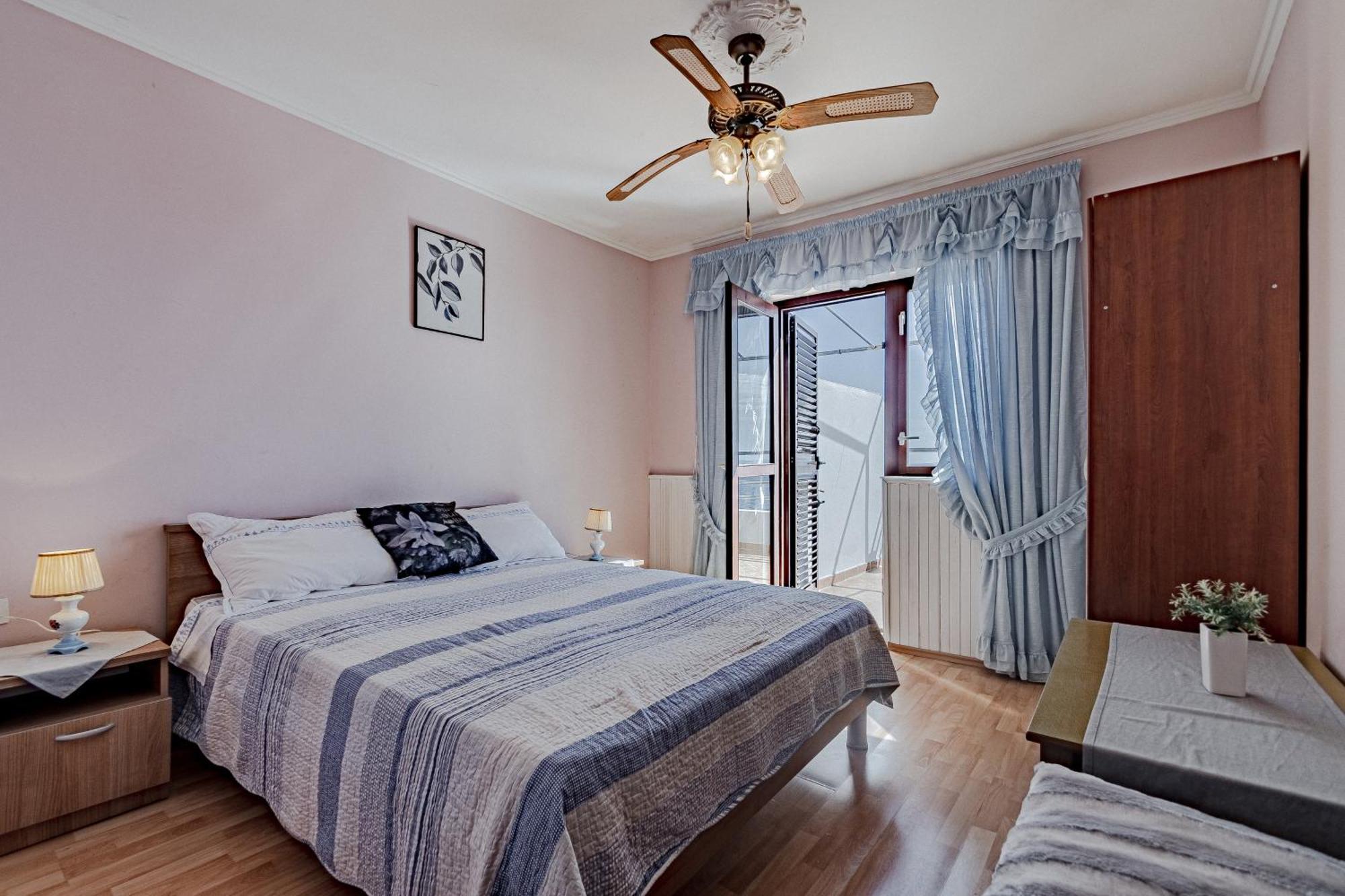 Family Friendly Apartments With A Swimming Pool Zavalatica, Korcula - 183 Экстерьер фото