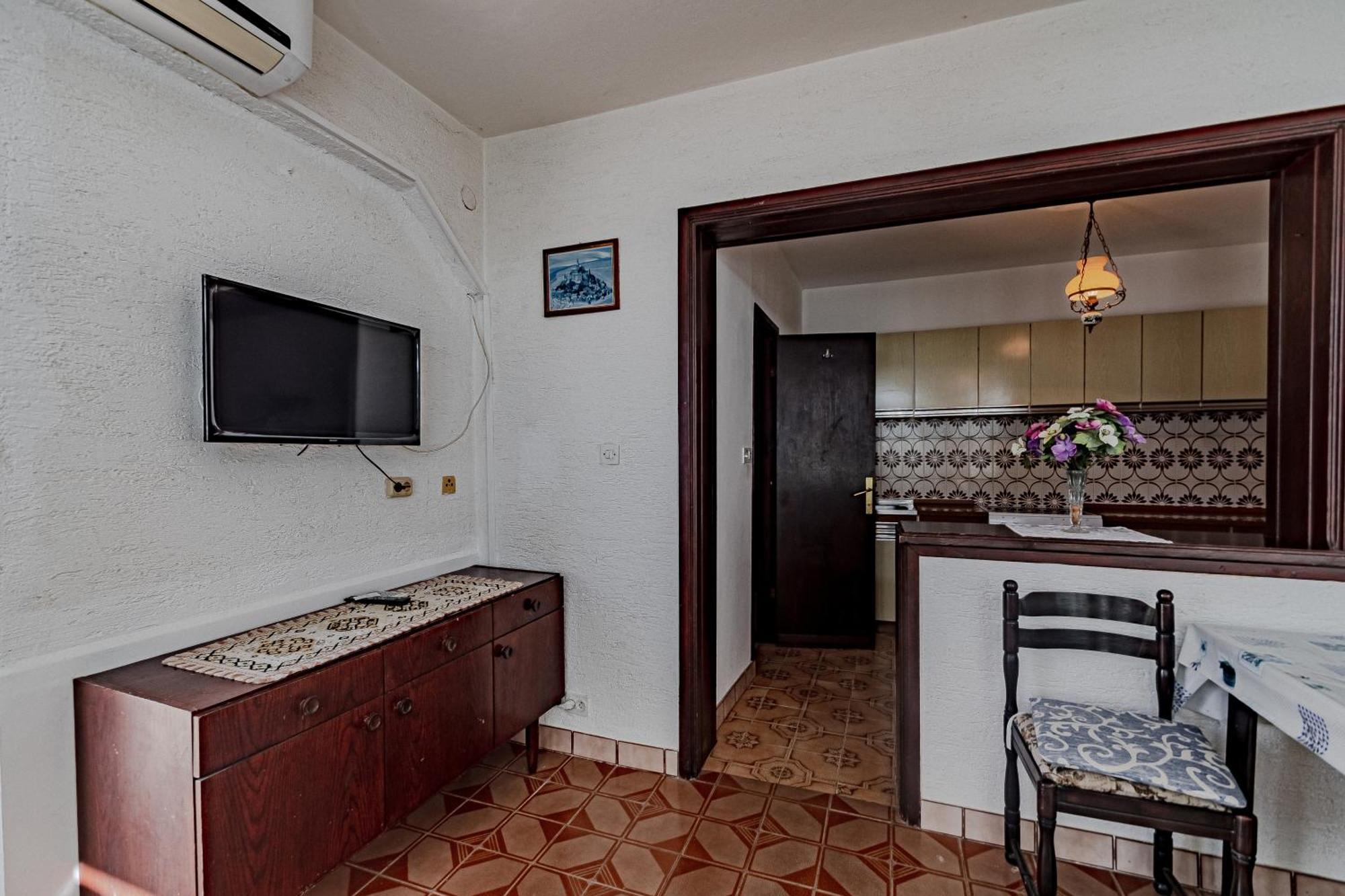 Family Friendly Apartments With A Swimming Pool Zavalatica, Korcula - 183 Номер фото