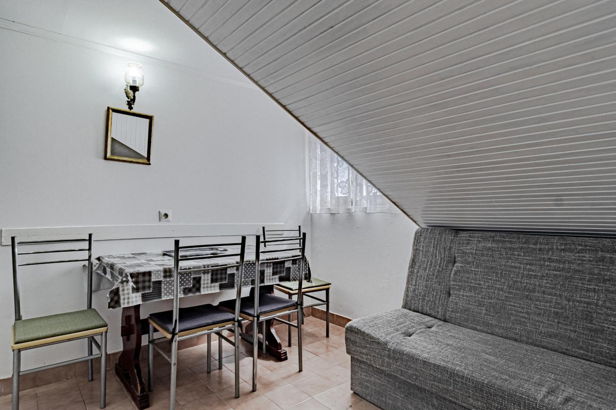 Family Friendly Apartments With A Swimming Pool Zavalatica, Korcula - 183 Номер фото